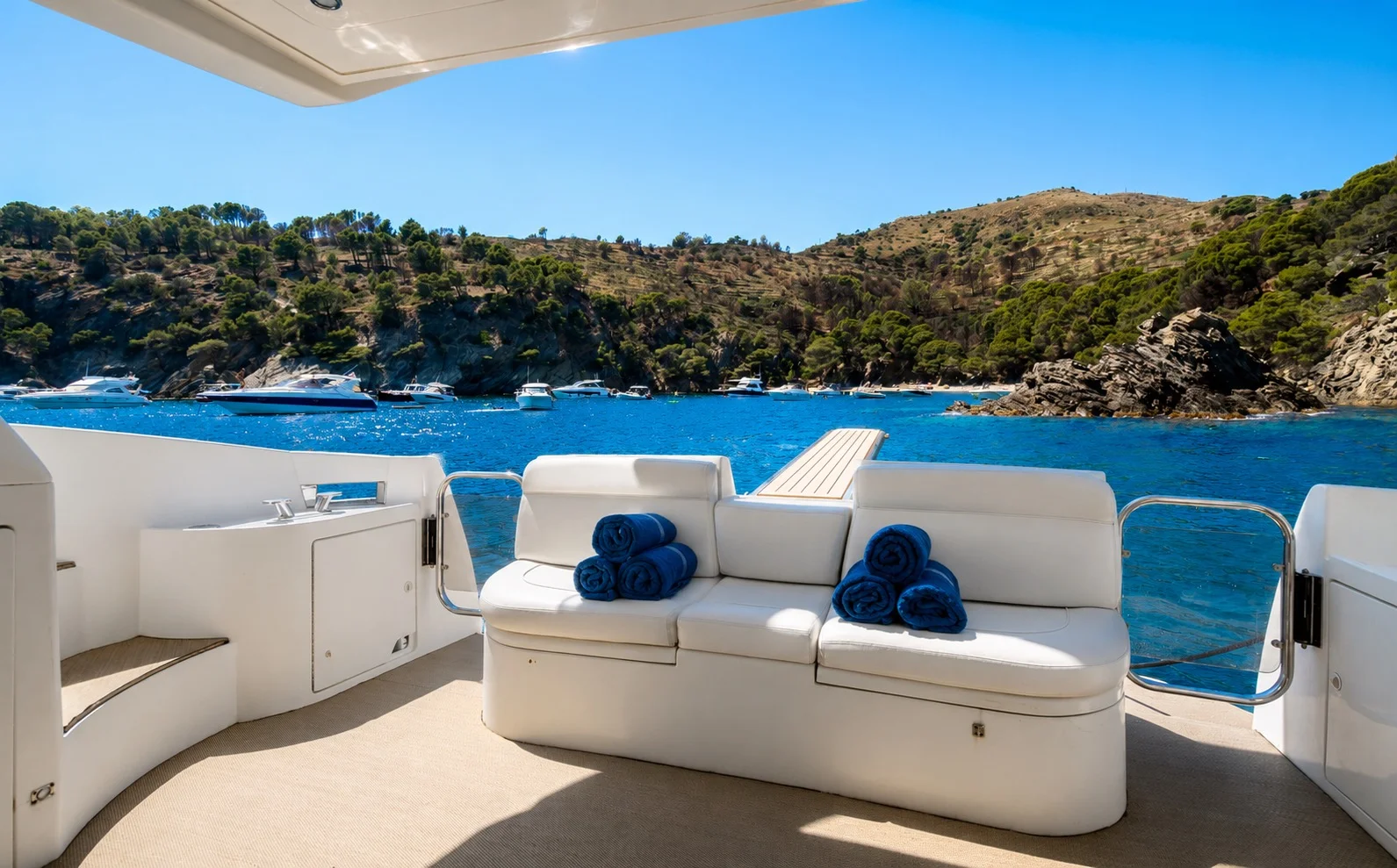 Azimut 46 — cubierta