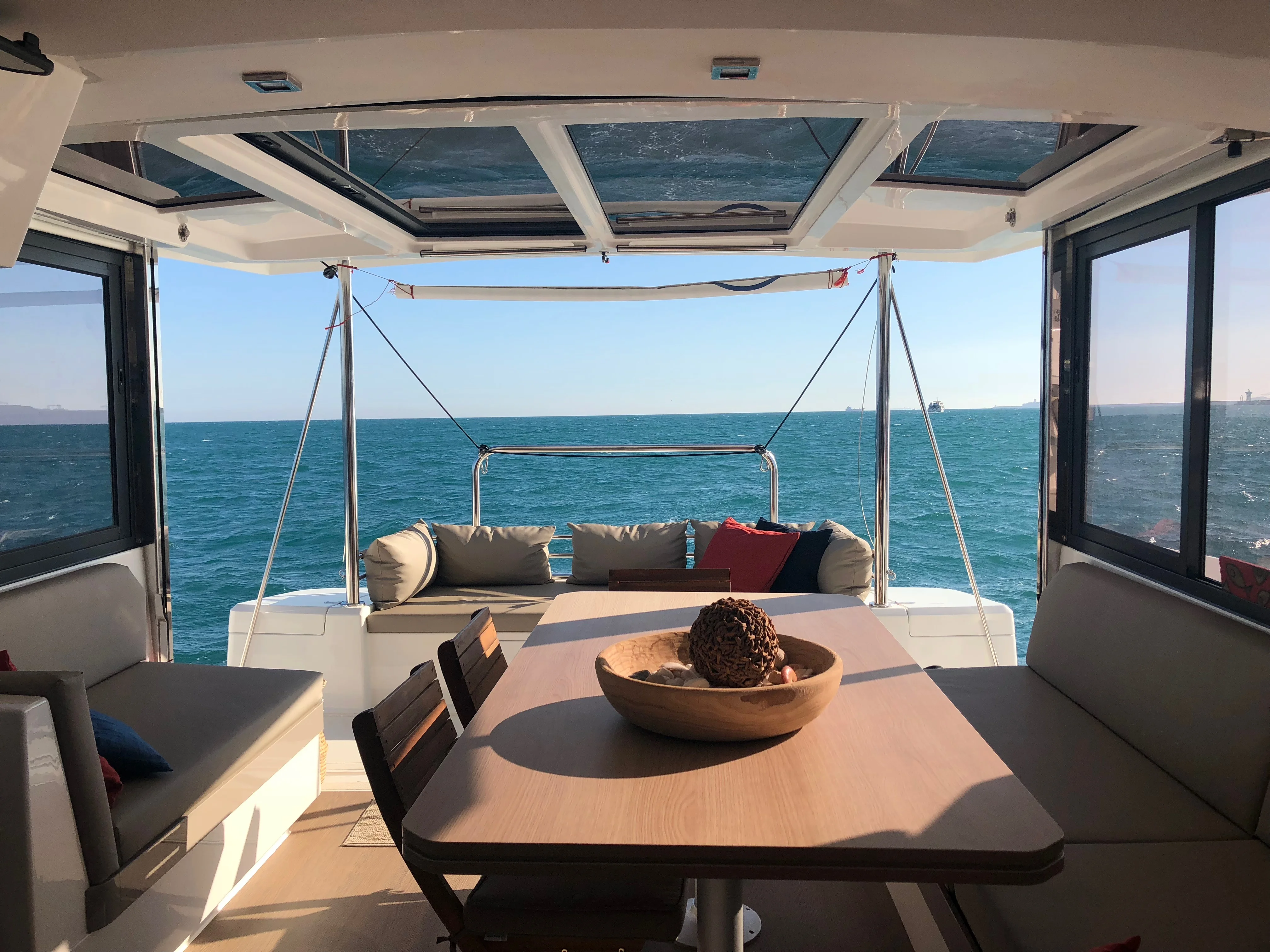 Cubierta del Bali 4.1 Serena en Puerto Barcelona