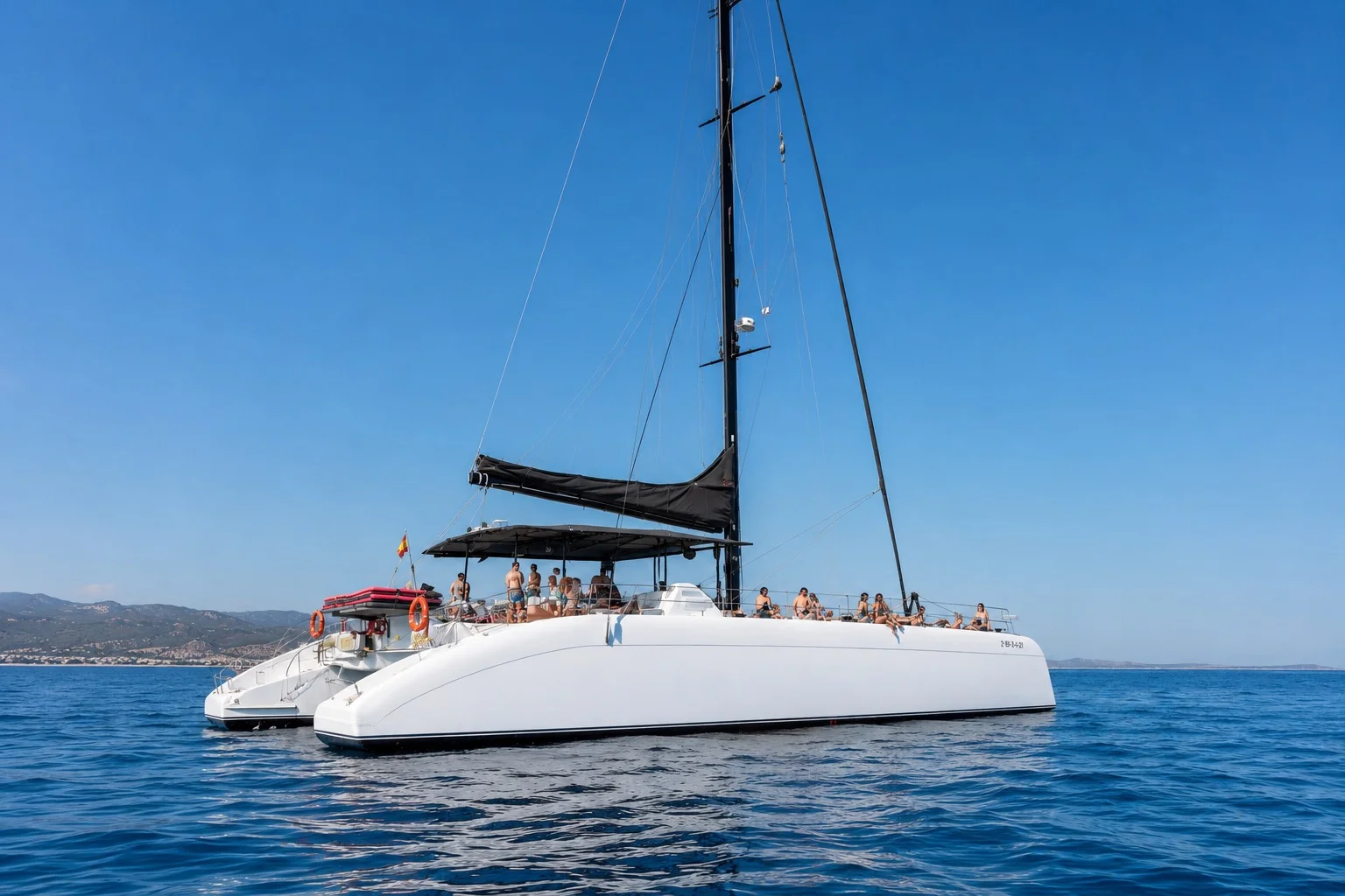 Catamarán Cat 115 — exterior