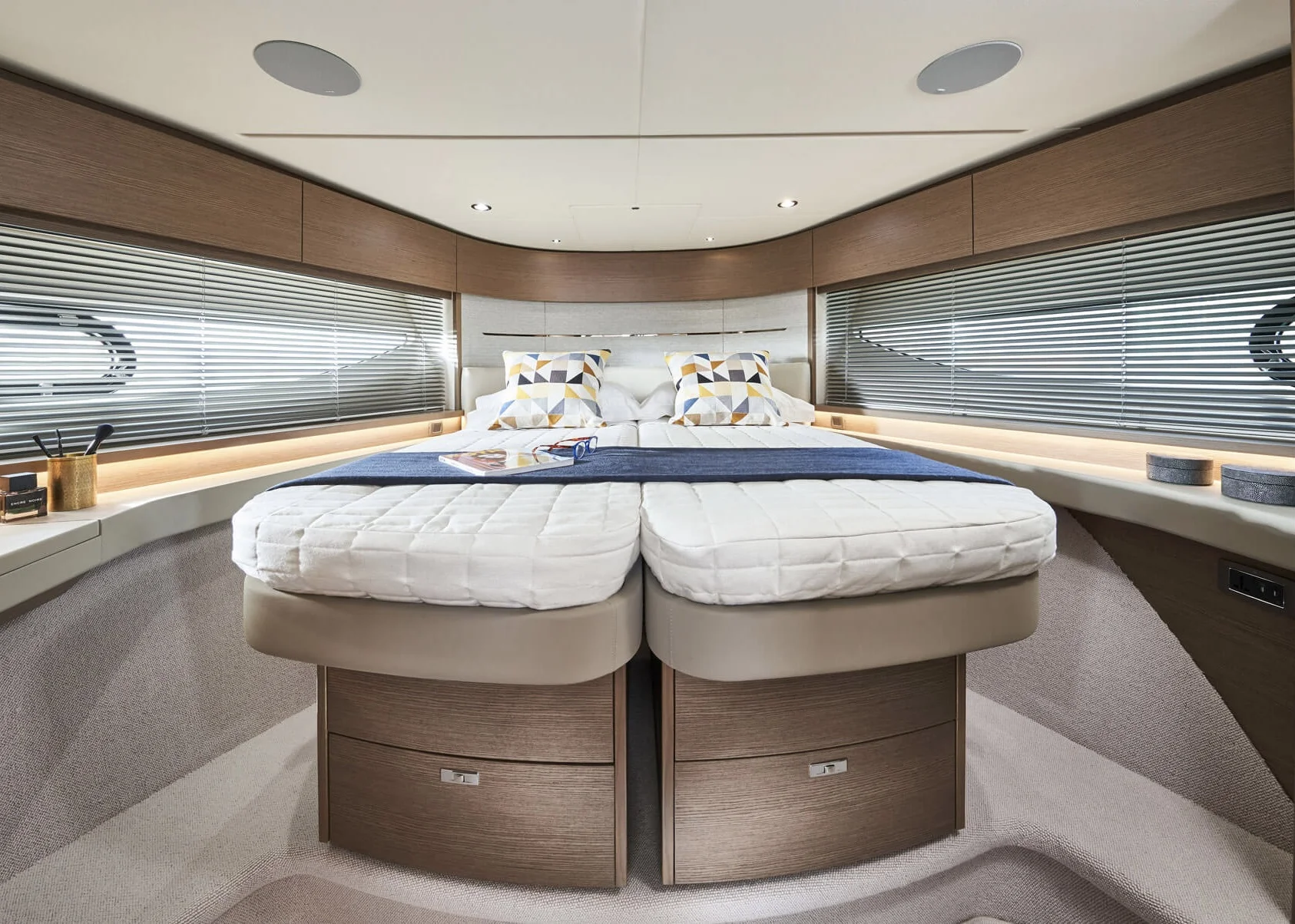 Princess V55 — popa