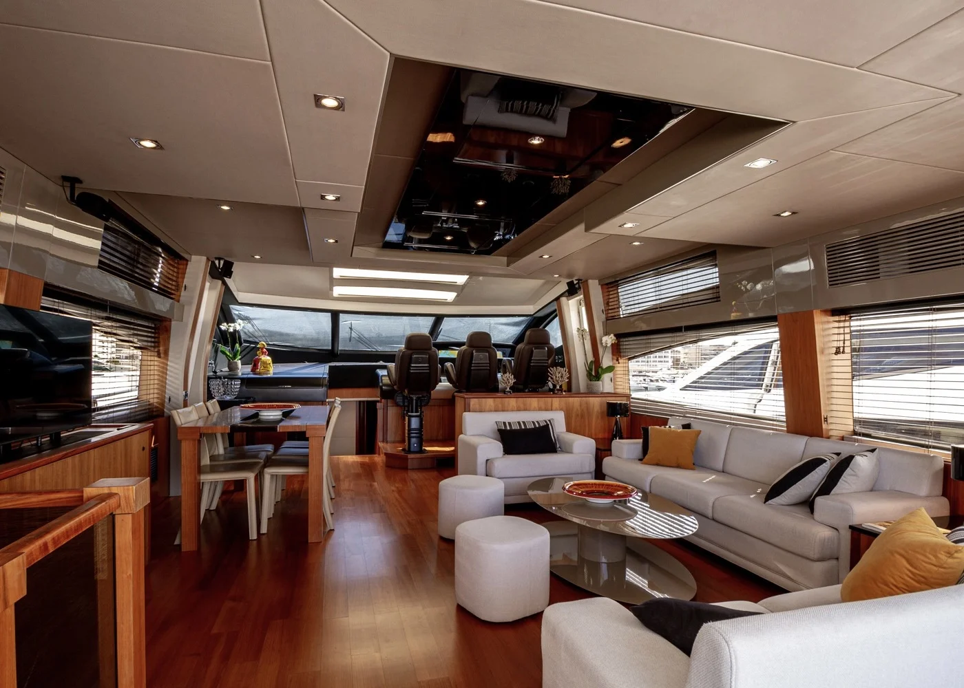Sunseeker Predator — interior