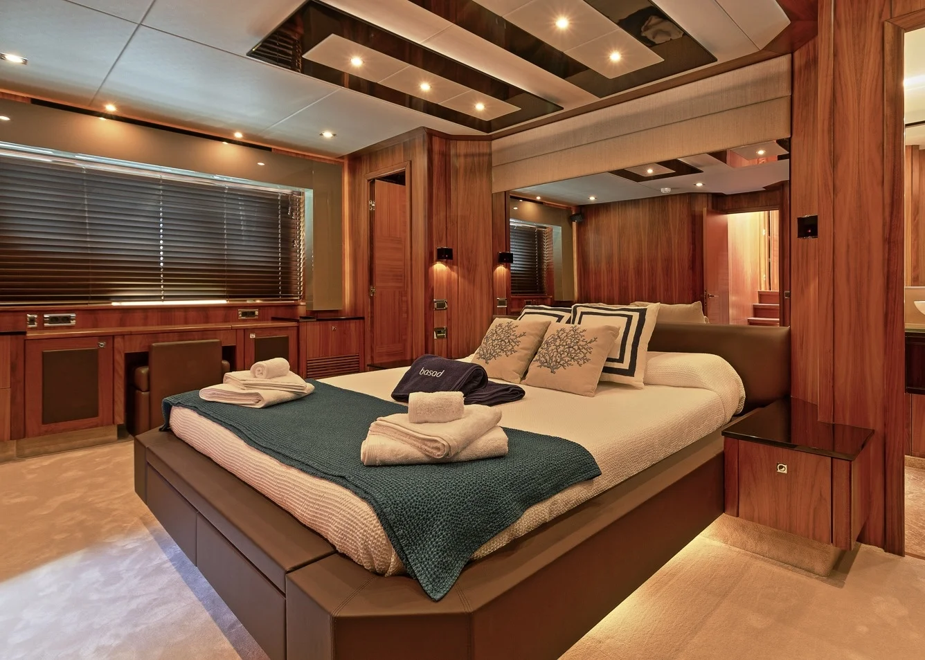 Sunseeker Predator — detalle